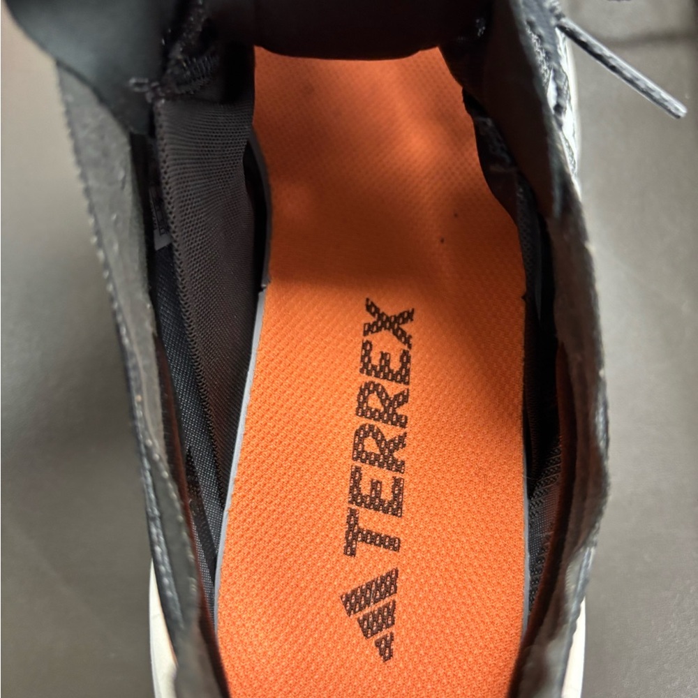 NWT Adidas Black and Orange Athletic Shoes with Breathable Mesh Terrex Size 8.5 - Picture 6 of 7